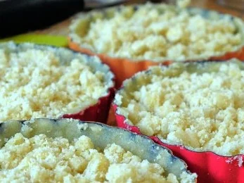 Rezept: Zitronen-Streusel-Tarteletts mit Limoncello-Guss Bild Nr. 10 Zitronen-Streusel-Tarteletts mit Limoncello-Guss - Rezept - Bild Nr. 10