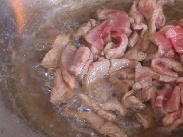 Rezept: Champignons mit Rinderminutensteak - Streifen Bild Nr. 4 Champignons mit Rinderminutensteak - Streifen - Rezept - Bild Nr. 4