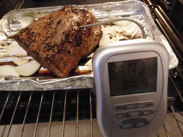 Rinderbraten gegart mit Niedrigtemperatur, dazu Polentarauten und Zwiebel - Feigensoße - Rezept - Bild Nr. 4