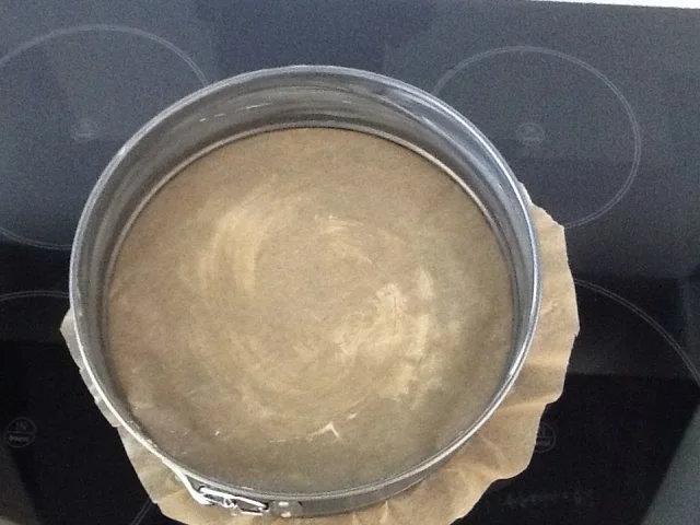 Rezept: Schwarzwälder-Kirsch Torte Bild Nr. 8 Schwarzwälder-Kirsch Torte - Rezept - Bild Nr. 8