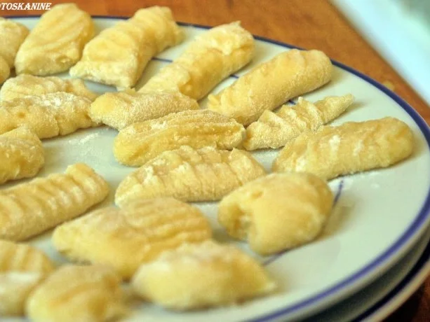 Kräuterseitlings-Ragout mit Gnocchi - Rezept - Bild Nr. 7