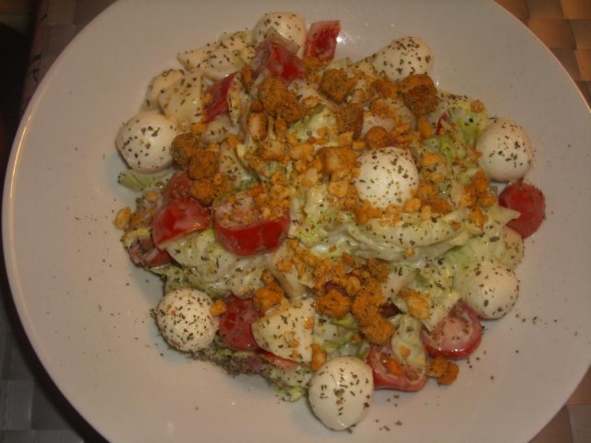 Gemischter Salat mit Joghurt Dressing - einfach - von Hoenowbear