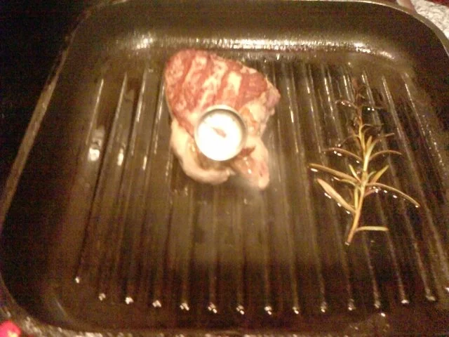 Rezept: AFTER-BIKING-BEFORE-TATORT-STEAK – FILETSTEAK MIT SPICY-FRIES AND ONIONS Bild Nr. 12 AFTER-BIKING-BEFORE-TATORT-STEAK – FILETSTEAK MIT SPICY-FRIES AND ONIONS - Rezept - Bild Nr. 12