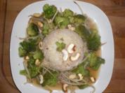Rezept: Broccoli asiatische Art mit Cashew-Nüssen Broccoli asiatische Art mit Cashew-Nüssen - Rezept
