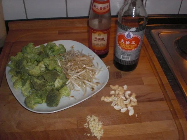 Broccoli asiatische Art mit Cashew-Nüssen - Rezept - Bild Nr. 2