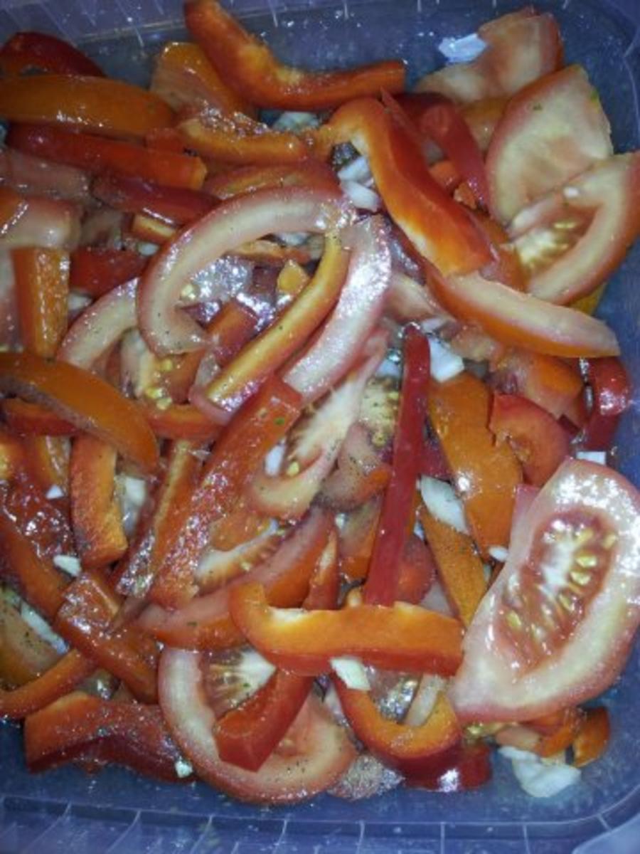 Salate: Tomaten-Paprikasalat - Rezept - Bild Nr. 10