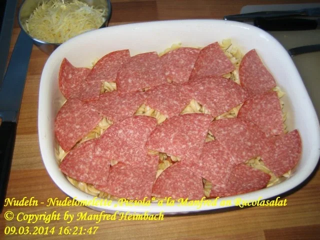 Rezept: Nudeln – Nudelomelette „Piziola“ a’la Manfred an Rucolasalat Bild Nr. 4 Nudeln – Nudelomelette „Piziola“ a’la Manfred an Rucolasalat - Rezept - Bild Nr. 4