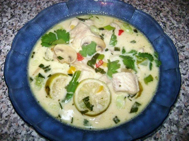 Rezept: Fischsuppe mit Kokosmilch und Bärlauch Bild Nr. 9 Fischsuppe mit Kokosmilch und Bärlauch - Rezept - Bild Nr. 9
