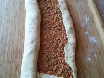 Rezept: Hefeschnecken mit deftiger Füllung Bild Nr. 3 Hefeschnecken mit deftiger Füllung - Rezept - Bild Nr. 3