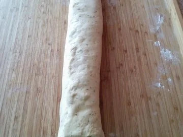 Rezept: Hefeschnecken mit deftiger Füllung Bild Nr. 4 Hefeschnecken mit deftiger Füllung - Rezept - Bild Nr. 4