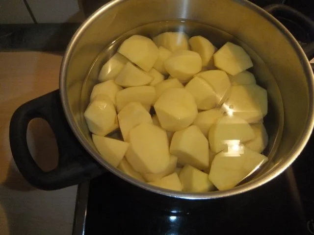 Rezept: Endiviensalat-Eintopf mit gebratener Blutwurst Bild Nr. 7 Endiviensalat-Eintopf mit gebratener Blutwurst - Rezept - Bild Nr. 7