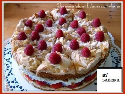 Rezept: Schneemoussetorte mit Erdbeeren und Himbeer Mascarpone Bild Nr. 2 Schneemoussetorte mit Erdbeeren und Himbeer Mascarpone - Rezept - Bild Nr. 2