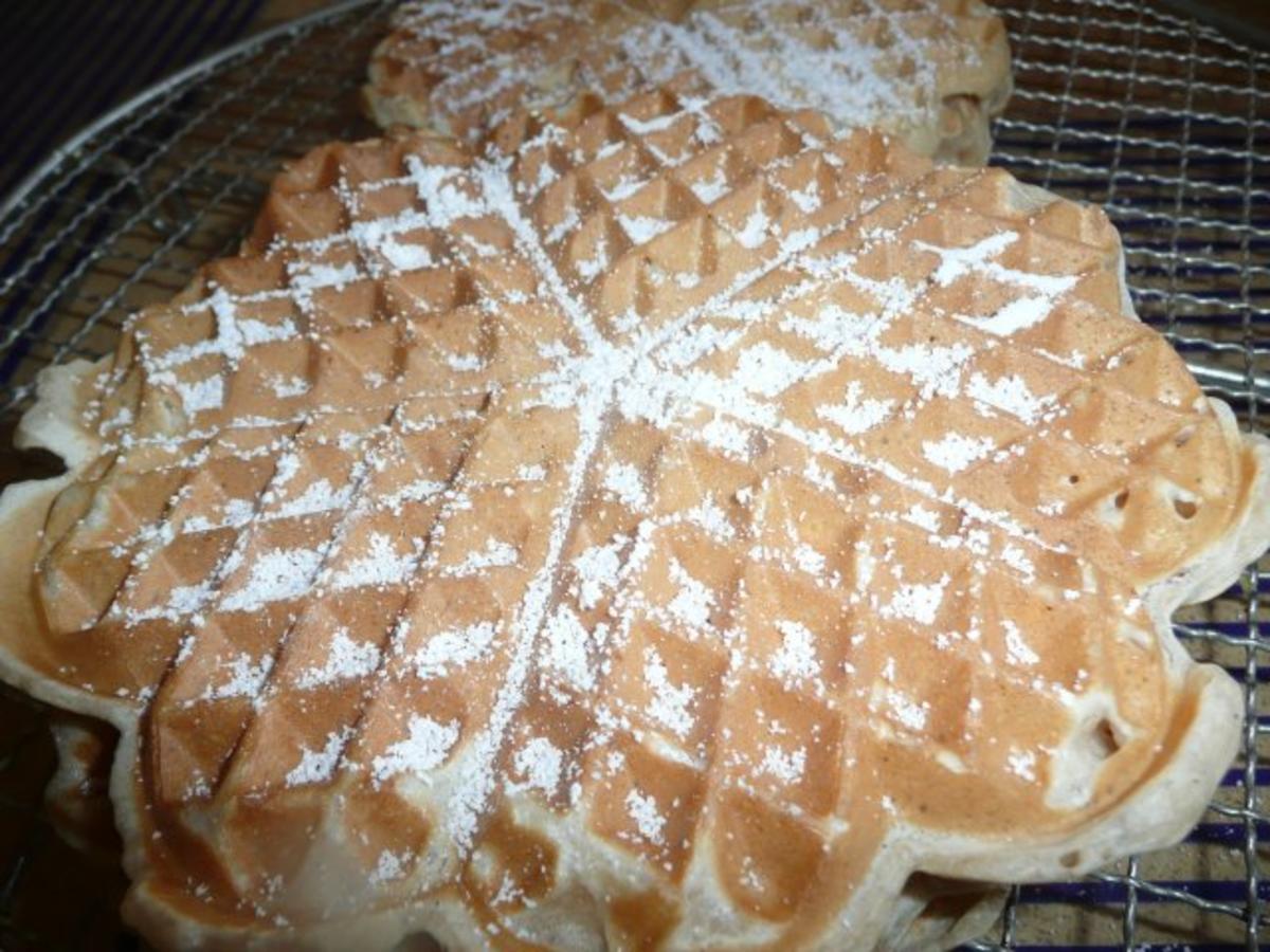 Nuss - Joghurt - Waffeln - Rezept mit Bild - kochbar.de