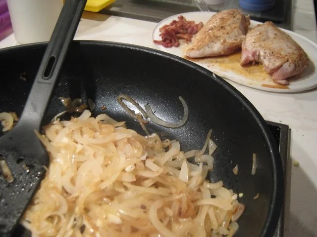 Zwiebel-Hähnchen "Winzer Art" - Rezept - Bild Nr. 3