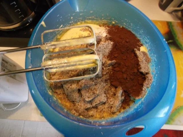 Rezept: Kuchen: Schoko-Rum-Nusskuchen Bild Nr. 11 Kuchen: Schoko-Rum-Nusskuchen - Rezept - Bild Nr. 11