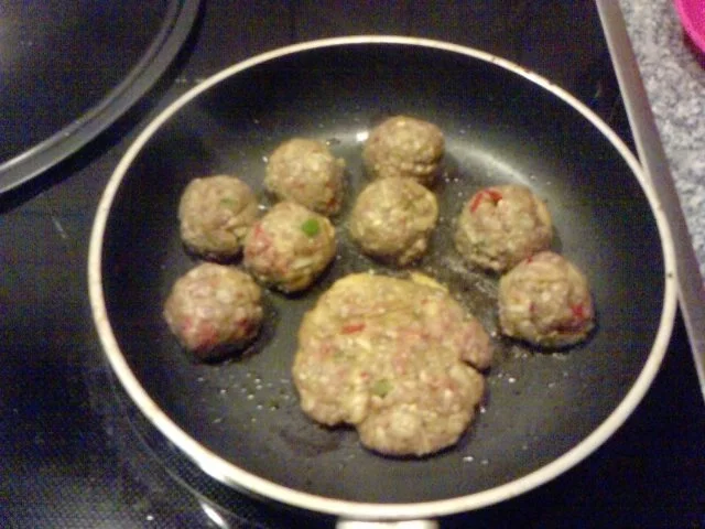 Rezept: TÖLTÖTT-PAPRIKA – GEFÜLLTE NIGHTCOOKERPAPRIKASCHOTEN Bild Nr. 18 TÖLTÖTT-PAPRIKA – GEFÜLLTE NIGHTCOOKERPAPRIKASCHOTEN - Rezept - Bild Nr. 18