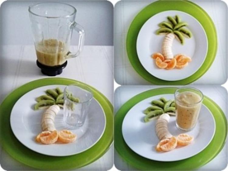 Kreatives Obst Dessert und fruchtiger Smoothie unter den „Palmen ...