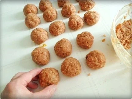 Rezept: Königsberger Klopse aus Thüringer Mett in feiner Kapernsauce Bild Nr. 11 Königsberger Klopse aus Thüringer Mett in feiner Kapernsauce - Rezept - Bild Nr. 11