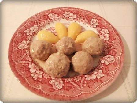 Rezept: Königsberger Klopse aus Thüringer Mett in feiner Kapernsauce Bild Nr. 19 Königsberger Klopse aus Thüringer Mett in feiner Kapernsauce - Rezept - Bild Nr. 19