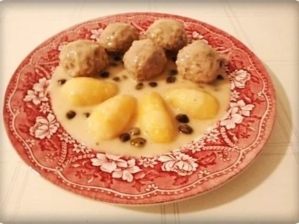 Rezept: Königsberger Klopse aus Thüringer Mett in feiner Kapernsauce Bild Nr. 20 Königsberger Klopse aus Thüringer Mett in feiner Kapernsauce - Rezept - Bild Nr. 20