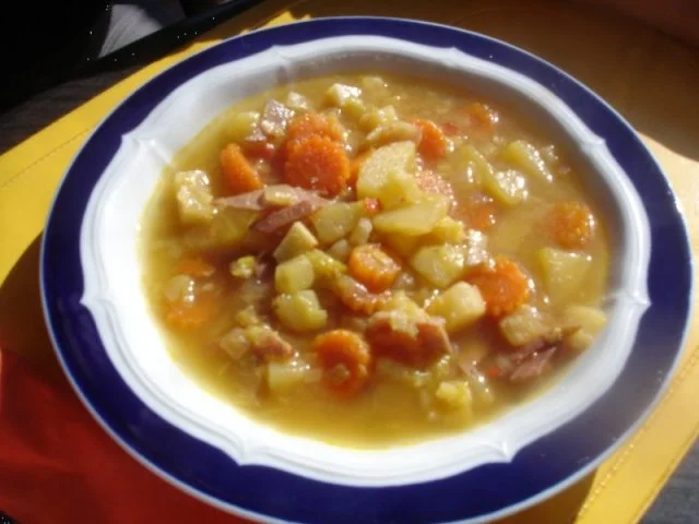 Rezept: Möhrenblüteneintopf à la Papa Bild Nr. 13 Möhrenblüteneintopf à la Papa - Rezept - Bild Nr. 13