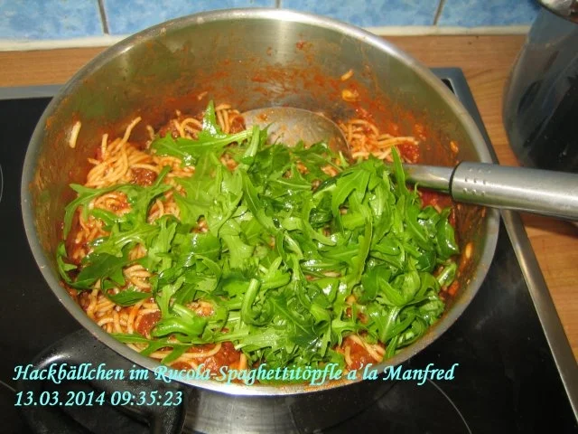 Rezept: Fleisch – Hackbällchen im Rucola-Spaghettitöpfle a’la Manfred Bild Nr. 2 Fleisch – Hackbällchen im Rucola-Spaghettitöpfle a’la Manfred - Rezept - Bild Nr. 2