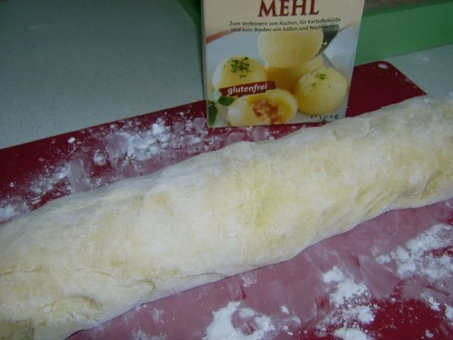 Rezept: Kartoffelknödel Bild Nr. 3 Kartoffelknödel - Rezept - Bild Nr. 3