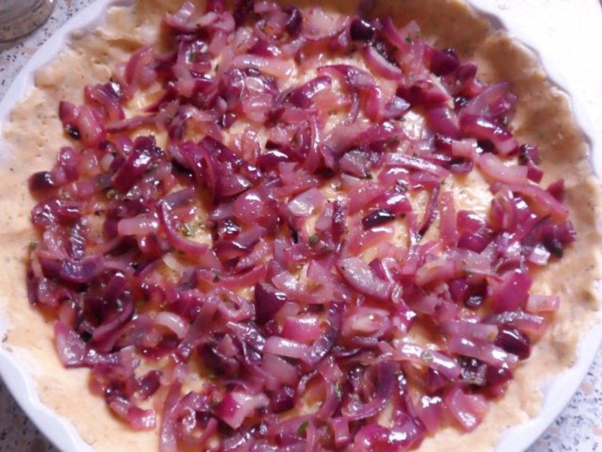 Tarte/Quiche: Balsamico-Zwiebel-Tarte mit Ziegenkäse und Tomaten - Rezept - Bild Nr. 10