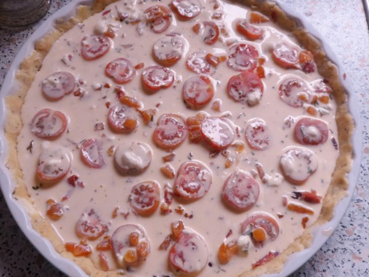Tarte/Quiche: Balsamico-Zwiebel-Tarte mit Ziegenkäse und Tomaten - Rezept - Bild Nr. 13