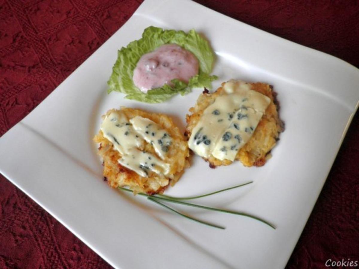 Bilder für Birnen - Ingwer - Rösti, überbacken mit Edelpilzkäse und Preiselbeer - Joghurt - Dip ... - Rezept