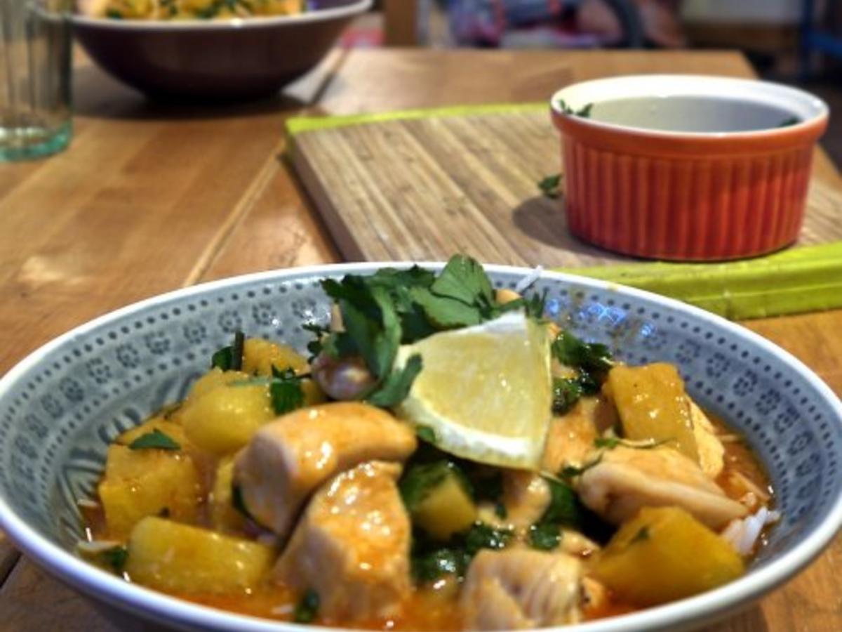 Thai-Curry mit Huhn und Ananas - Rezept - kochbar.de