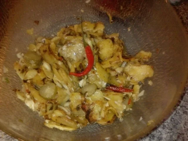 HÖLLENSCHENKEL MIT TEUFELSSALAT -- HOT- HÄHNCHENSCHENKEL MIT HOT-BRATKARTOFFELSALAT - Rezept - Bild Nr. 10