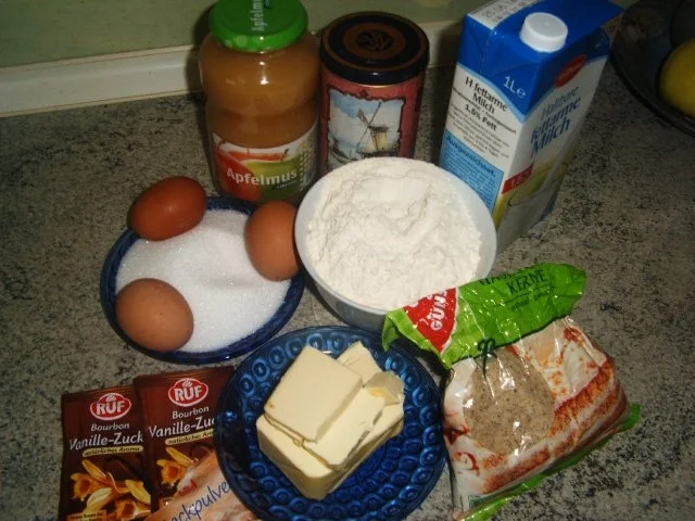 Apfelmus- Nuss- Kuchen - Rezept - Bild Nr. 2