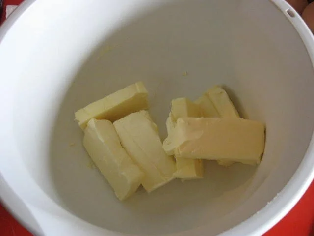 Rezept: Schokoladen - Kirsch - Gugelhupf Bild Nr. 3 Schokoladen - Kirsch - Gugelhupf - Rezept - Bild Nr. 3