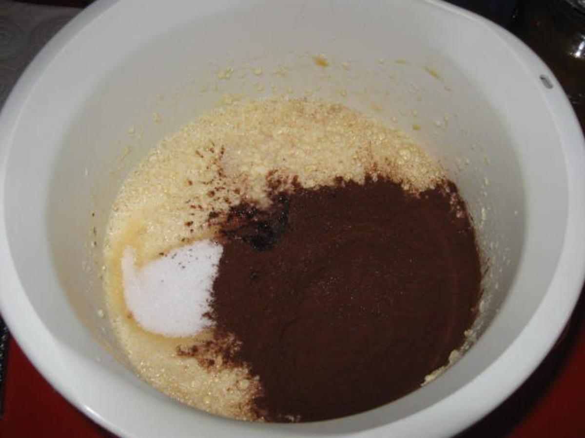 Schokoladen - Kirsch - Gugelhupf - Rezept - Bild Nr. 8