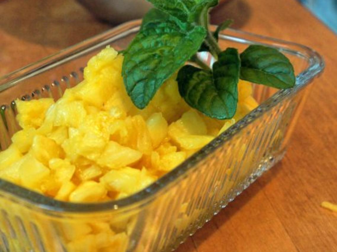 Kokospudding mit Ananas Minz Ragout - einfach - 74 kcal/100g