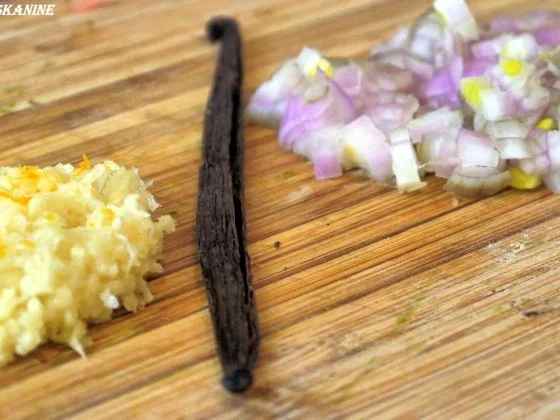 Ravioli mit Fenchel-Mandel-Füllung, Tomatensauce, Schafsfeta - Rezept - Bild Nr. 3