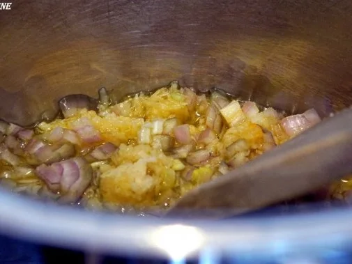 Ravioli mit Fenchel-Mandel-Füllung, Tomatensauce, Schafsfeta - Rezept - Bild Nr. 5