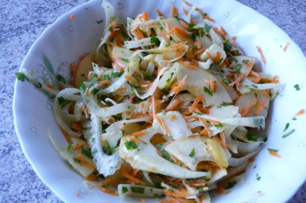 Bilder für Fenchel-Möhren-Apfelsalat - Rezept