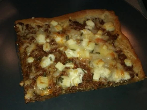 Rezept: Deftiger Hackfleisch-Blechkuchen Bild Nr. 3 Deftiger Hackfleisch-Blechkuchen - Rezept - Bild Nr. 3