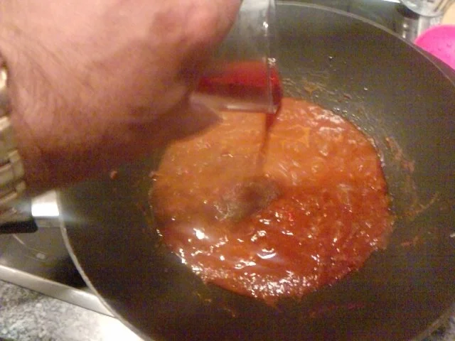 PASTA NICHT NUR FÜR LEICHTE MÄDCHEN --- SPAGHETT I  ALLA  PUTTANESCA - Rezept - Bild Nr. 9