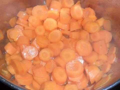 Rezept: feurige karottencreme-scharf-lecker-gesund Bild Nr. 2 feurige karottencreme-scharf-lecker-gesund - Rezept - Bild Nr. 2