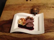 Hirschnüsschen in Lagreinsauce mit Pfifferlingen und Kartoffel-Gratin - Rezept