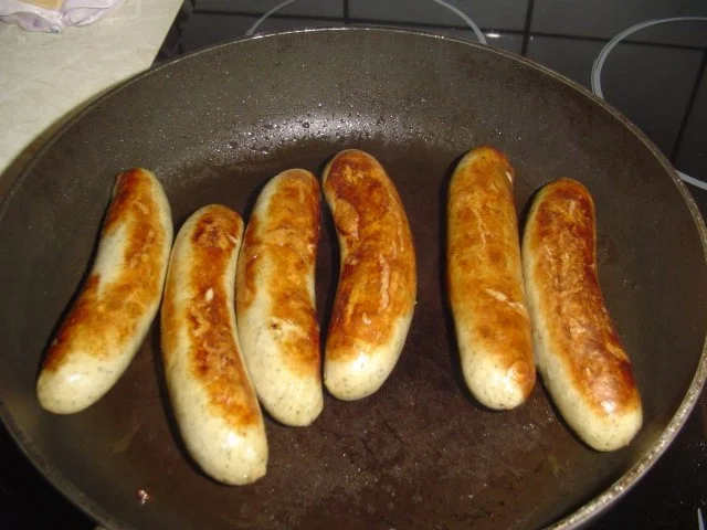 Rezept: Currywurst a la Mamma Bild Nr. 4 Currywurst a la Mamma - Rezept - Bild Nr. 4