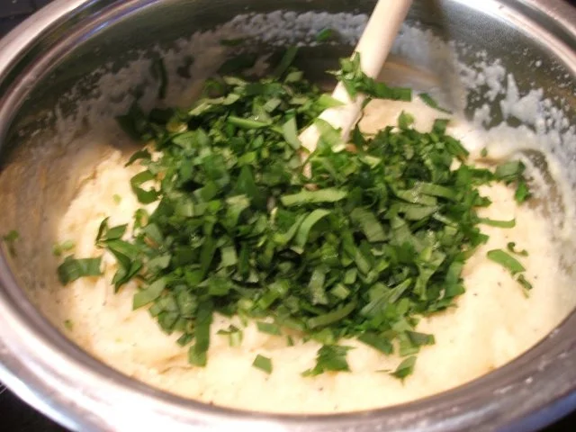 Rezept: Knödel: Bärlauch-Nockerln Bild Nr. 6 Knödel: Bärlauch-Nockerln - Rezept - Bild Nr. 6