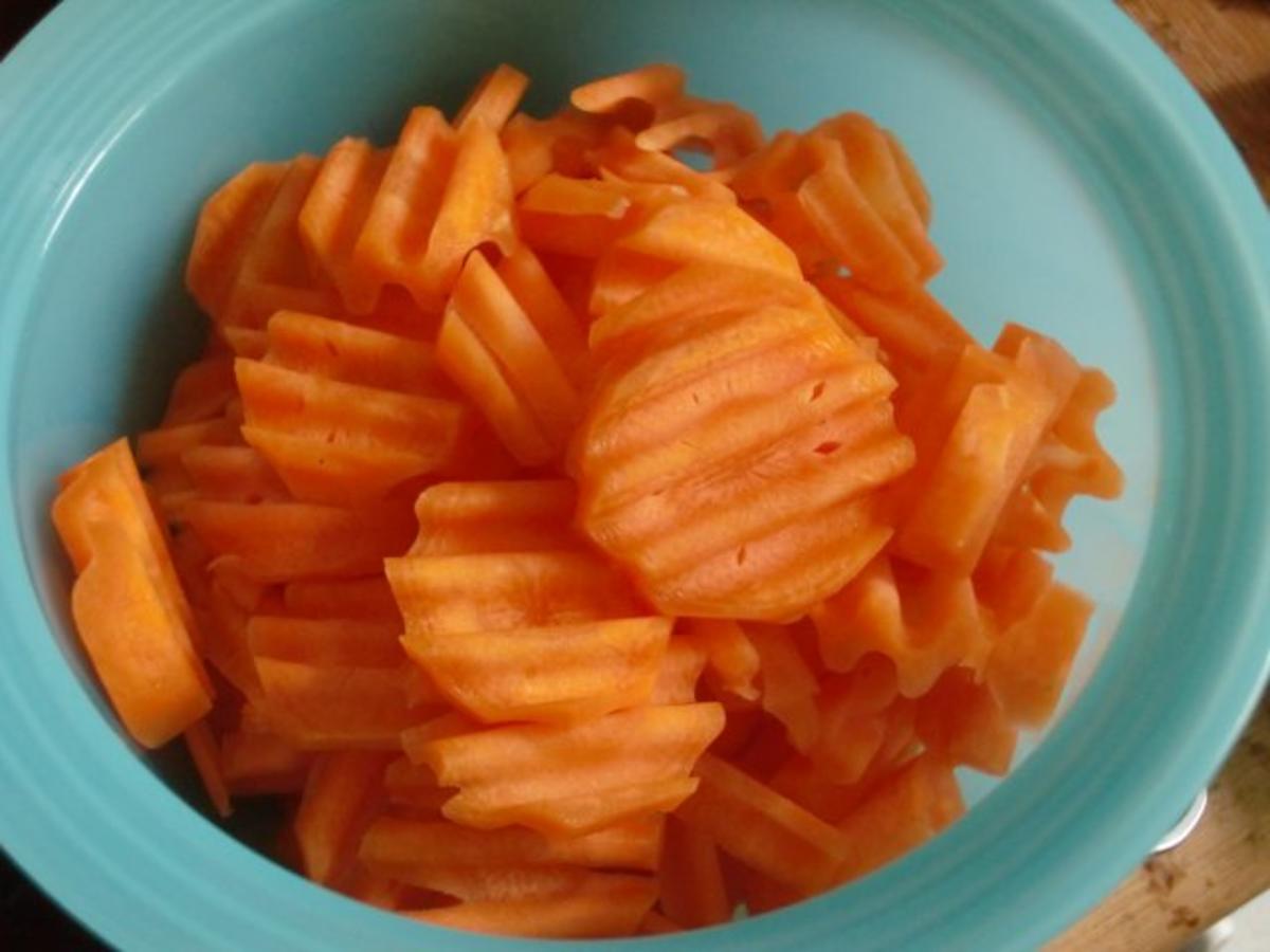 Hähnchenschenkel in cremiger Gemüsesoße - Rezept - Bild Nr. 3
