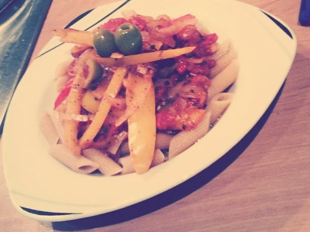 Rezept: Paprikabolognese mit Vollkorn-Spirelli Paprikabolognese mit Vollkorn-Spirelli - Rezept