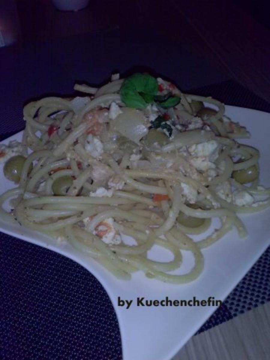 Bilder für Spaghetti mit Fetakäse & Oliven - Rezept