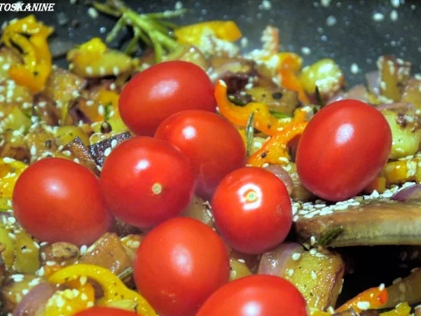 Kartoffel-Gemüsepfanne mit Sesam - Rezept - Bild Nr. 9