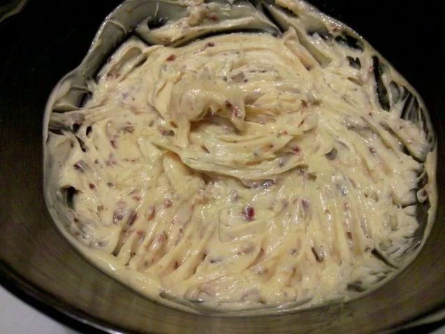 Brotaufstrich: Harissabutter - Rezept